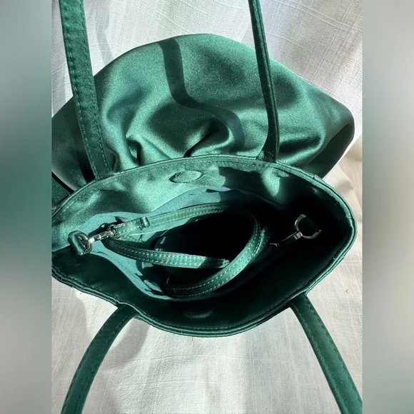 Zara Elegant Green Rose-Shaped Handbag - Picture 9 of 9